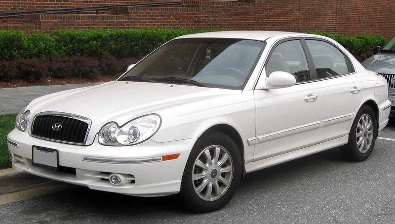 2001-2004 Hyundai Sonata için Lastik Önerileri 1